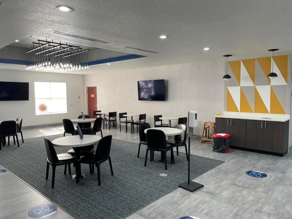 La Quinta By Wyndham Tampa Central Екстер'єр фото