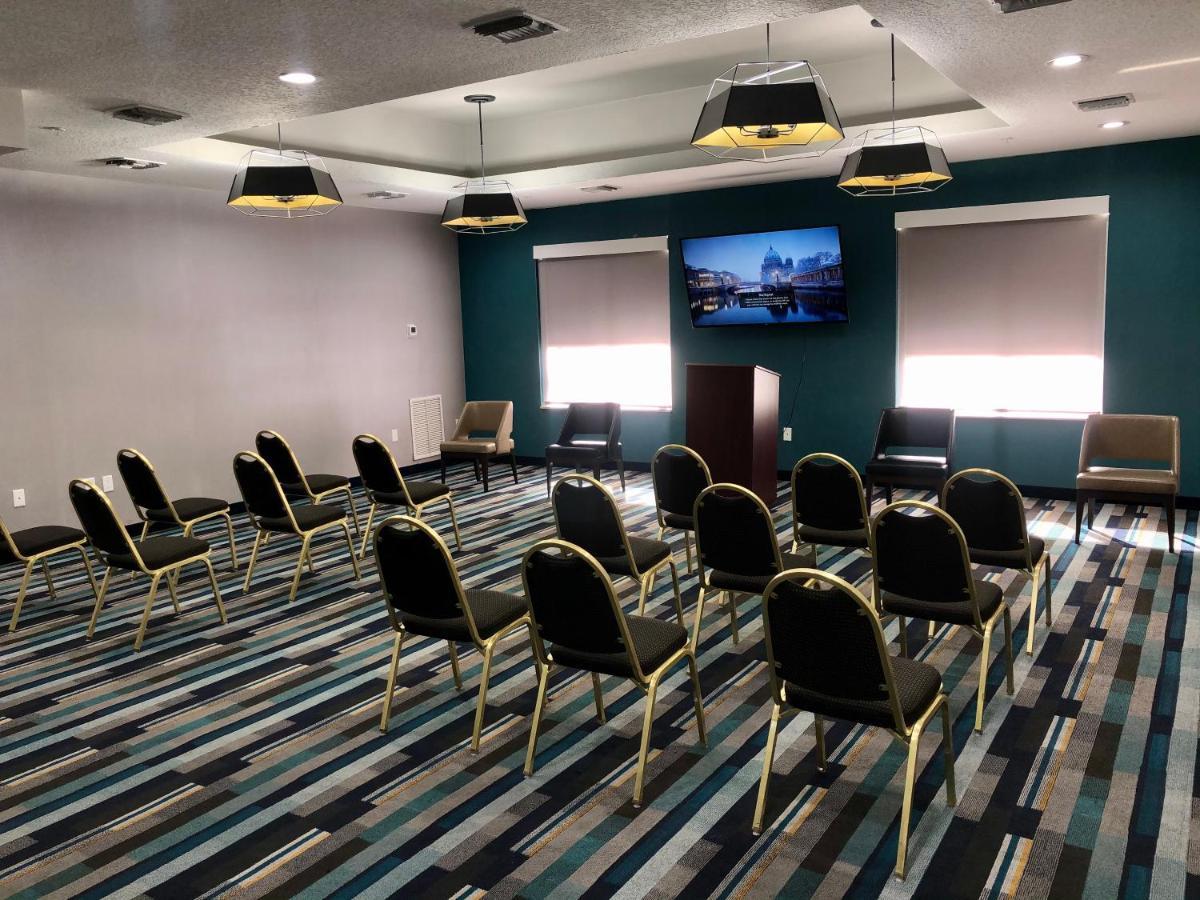 La Quinta By Wyndham Tampa Central Екстер'єр фото